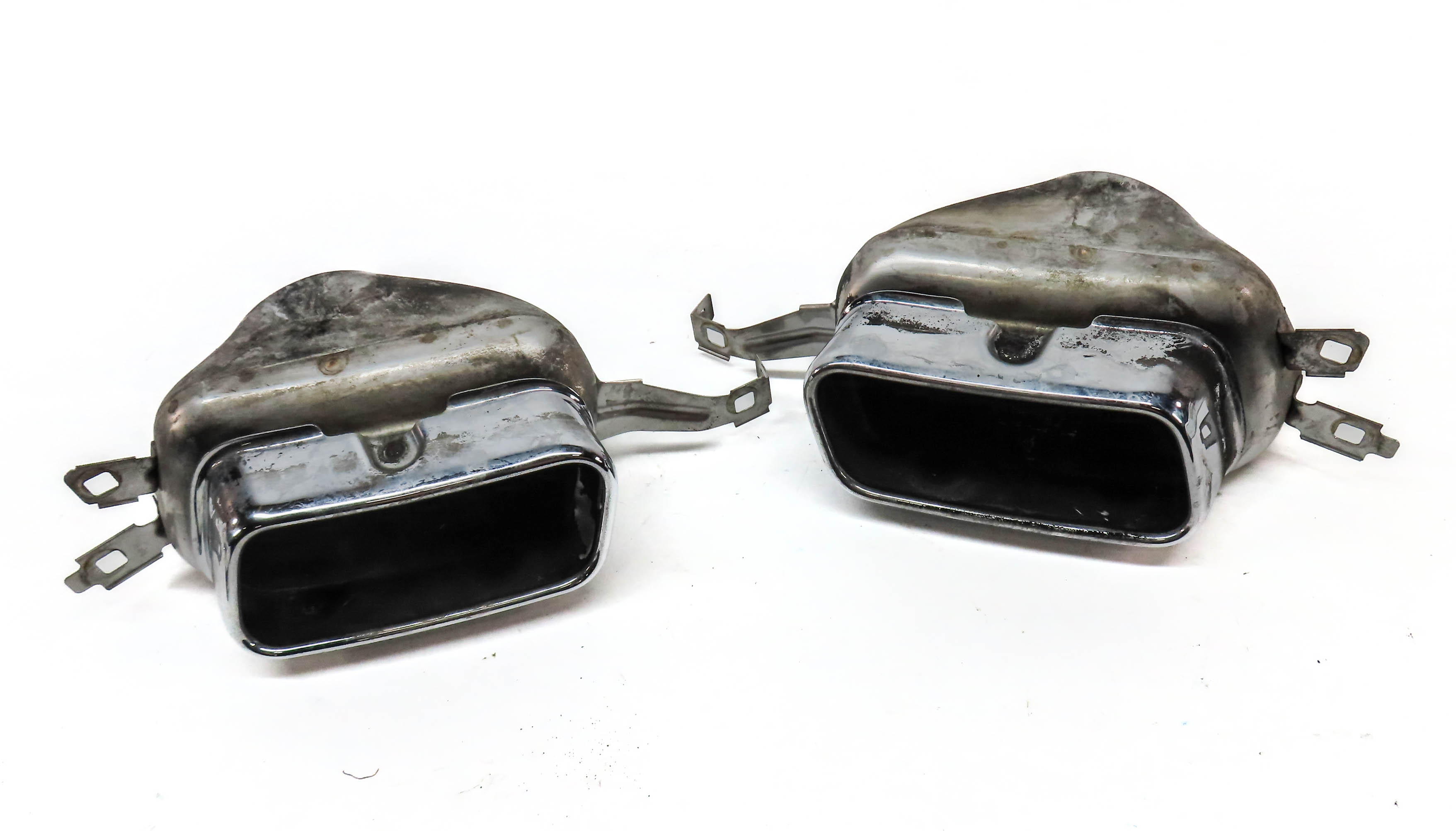 2011 BMW 740i (F02) REAR LEFT & RIGHT EXHAUST MUFFLER TIP SET/2 CHROME — exact item pictured